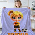 Personalisierte Weiche Decke mit Kleinem Cartoon-Fußballer Namen und Nummer Wohndeko Geburtstagsgeschenk für Jungen Mädchen Fußball-Fans