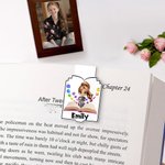 Personalisiertes Buchförmiges Magnetisches Lesezeichen mit Cartoon Figur Namen Buchtitel Schulanfang Geburtstag Geschenk für Buchliebhaber