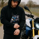 Personalizada Iconic Car Motocycle Bordado Foto Camiseta Sudadera Sudadera con capucha con texto Cumpleaños Aniversario Regalo para los propietarios de automóviles