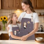 Tablier de Cuisine Personnalisé avec Fleur de Naissance Personnage Cartoon et Nom Cadeau d’Anniversaire pour Enfants et Famille