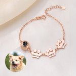 Personlig Paw Print Design Photo Projection Armbånd med 1-5 navn Dainty Smykker Pet's Day Bursdagsgave til kvinner kjæledyrelskere eiere