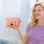 Beauty case personalizzato con fiore di nascita e personaggio multicolore a righe con nome e cerniera perfetta per viaggi regalo per donne