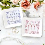 Spersonalizowana biżuteria Toile De Jouy Birth Flower Friendship Dish z imieniem na Dzień Dziękczynienia Prezent urodzinowy dla kobiet