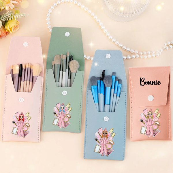 Personalisierte Cartoon Pyjama Mädchen Name Portable PU Leder Make-up Pinsel Tasche mit 8 Stück Pinsel Pyjama Party Brautjungfer Geburtstag Geschenk für Frauen