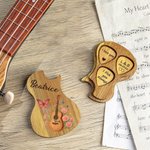 Spersonalizowany drewniany pojemnik na kostki gitarowe z 3 kostkami Prezent urodzinowy dla miłośników muzyki i gitarzystów