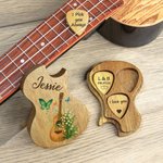 Spersonalizowany drewniany pojemnik na kostki gitarowe z 3 kostkami Prezent urodzinowy dla miłośników muzyki i gitarzystów
