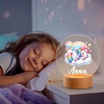 Personlig LED nattlampa regnbågsblommig enhörning med träbas och namn perfekt som födelsedagspresent till barnrum för flicka