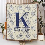 Personalizada Flor Rústica Toile De Jouy Suave Manta de Borlas con Nombre e Inicial Uso Diario Decoración del Hogar Cumpleaños Aniversario Regalo para Familia Amigo