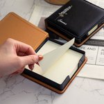 Personalisierte Geburt Blume PU Leder Classic Sticky Notepad Halter mit Namen Schreibtisch Veranstalter Geburtstag Büro Geschenk für Kollegen Familie Freunde