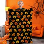 Spersonalizowany koc z imieniem i nazwiskiem Halloween Pumpkins Stars Miękki koc z imieniem i nazwiskiem na imprezę domową Prezent na Halloween dla chłopców i dziewczynek