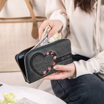 Personalised Retro Pattern Birth Flower Waterproof PU Leather Women's Wallet with 1-12 Names and Zipper Birthday Mother's Day Gift for Mom Grandma