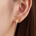 Orecchini a cerchio con stella cadente personalizzati Gioielli della galassia con nome inciso Regalo celeste di compleanno e anniversario per le donne