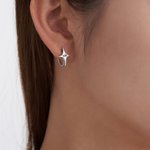 Orecchini a cerchio con stella cadente personalizzati Gioielli della galassia con nome inciso Regalo celeste di compleanno e anniversario per le donne