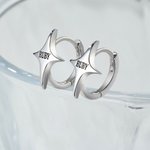 Orecchini a cerchio con stella cadente personalizzati Gioielli della galassia con nome inciso Regalo celeste di compleanno e anniversario per le donne