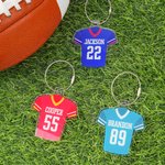 Personalisierte Multicolor Fußball Trikot Acryl Schlüsselanhänger Rucksack Tag mit Namen und Nummer Spiel Tag Geburtstagsgeschenk für Fußball-Sport-Liebhaber