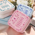 Spersonalizowane pudełko na biżuterię Toile De Jouy Birth Flower Bible Chapter Name PU Leather Birthday Christmas Gift for Christians Women