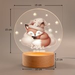 Gepersonaliseerd LED Nachtlampje met Schattige Slaapdiertjes Naam Datum en Houten Basis Babykamer Decoratie Verjaardag of Babyshower Cadeau voor Kind