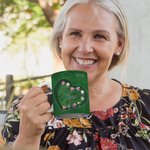 Personalisierte Vintage Herz Geburt Blume 11 oz Keramik Becher mit 1-12 Namen und Titel Geburtstag Weihnachten Geschenk für Mama Oma