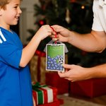 Personalised Football Field Jerseys Shaker Ornament with 1-20 Names and Numbers Team Club Appreciation Christmas Gift for Coach Manager Teammate