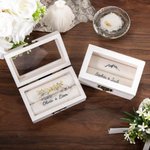 Gepersonaliseerde Elegante Houten Ringdoosje met Namen en een Beschermend Ringkussen Bruiloft Verloving Herinneringscadeau voor Bruid Bruidegom Koppel