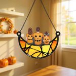Spersonalizowana postać z kreskówki Halloween Widok z tyłu Księżyc Kształt Okno Wiszące Suncatcher z imionami Wystrój domu Halloween Prezent dla rodziny