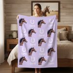 Coperta personalizzata a ferro di cavallo con foto multicolore con nome, regalo di compleanno e anniversario per gli amanti dei cavalli