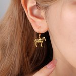 Personalisierte Pferd Silhouette Ohrringe mit Namen Zierlich Schmuck Geburtstag Jahrestag Weihnachten Geschenk für Pferdebesitzer Liebhaber