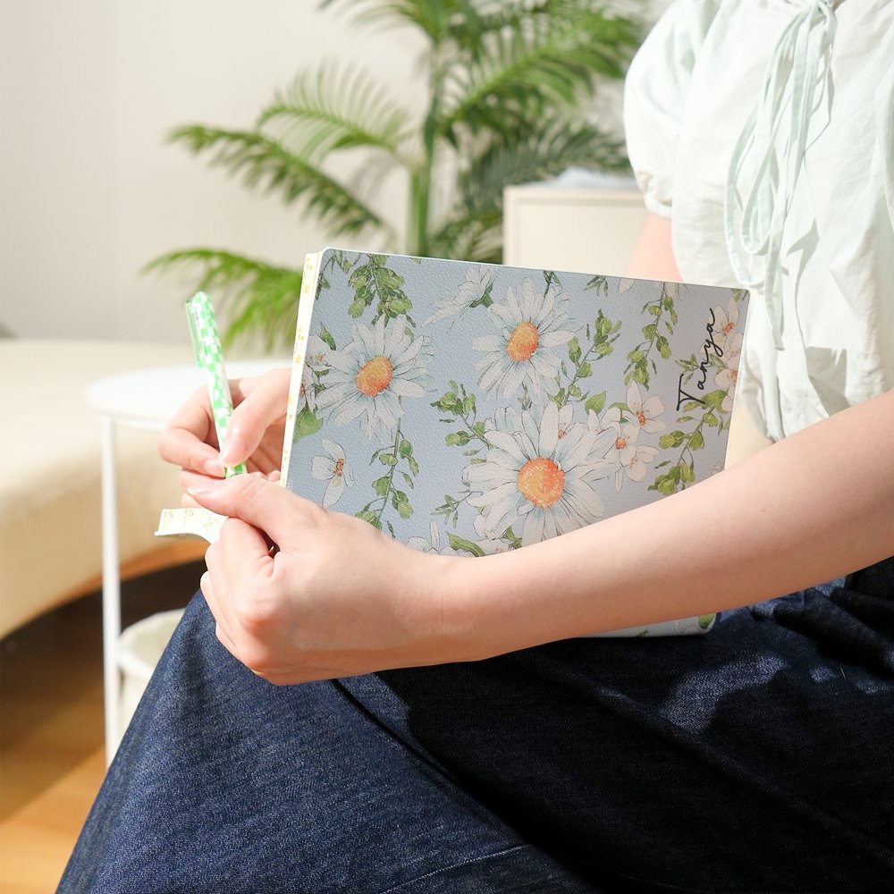 Personalised Daisy Design PU Leather Journal Notebook with Name and 400 Pages Daily Use Birthday Gift for Women 6