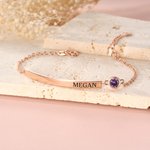 Bracciale personalizzato con nome inciso e pietra di nascita Gioielli minimalisti Regalo di San Valentino, compleanno, anniversario per la donna