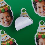 Photo personnalisée du visage du bonnet du Père Noël Lot de 12 autocollants étanches à paillettes Confettis Décor de Noël Favoris pour la famille et les amis