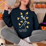Spersonalizowana bluza Halloween Skeleton Pumpkin Candy z imieniem Prezent na Halloween dla rodziny i przyjaciół