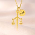 Spersonalizowany naszyjnik Skala Sprawiedliwości z imieniem i nazwiskiem Libra Biżuteria Podziękowania Urodziny Boże Narodzenie Prezent dla prawnika Adwokat Sędzia Paralegal