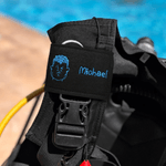 Etiqueta de identificación de chaleco bordada multicolor personalizada con el nombre de un personaje de cómic Actividades oceánicas Regalo de cumpleaños para los amantes del submarinismo