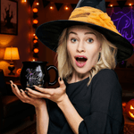 Spersonalizowany ceramiczny kubek na kawę z imieniem i nazwiskiem Magiczny kociołek i kapelusz czarownicy z brokatowym napisem Trick or Treat Prezent na Halloween dla kobiet i dzieci