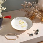 Plat à bijoux personnalisé en céramique "Balance de la justice" avec nom Cadeau d'anniversaire et de fin d'études pour les avocats diplômés de l'école de droit 4