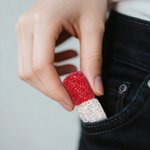 Porte-clés de pilules à double couche avec initiale pour le voyage Cadeau d'anniversaire pour les femmes qui prennent des médicaments