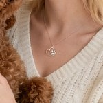Collier personnalisé en forme de cœur avec nom Bijoux délicats Utilisation quotidienne Cadeau d'anniversaire pour les amoureux des chiens