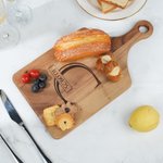 Planche à Découper en Bois Personnalisée avec Monogramme de Nom Initiale Texte Cadeau d'Emménagement Fête Noël pour Couple Famille