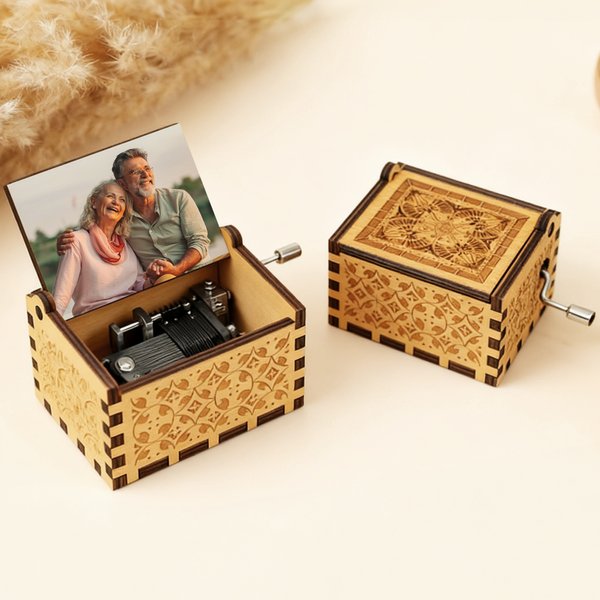 Personalized Vintage Wooden Music Box with Photo and Mechanical Melody Memorial Anniversary Birthday Gift for Family Couple