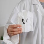 Personalised Doctor Lab Coat Design 3D-Printed Pen Holder with Text Desk Office Decor Birthday Gratitute Gift for Doctors