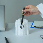 Personalised Doctor Lab Coat Design 3D-Printed Pen Holder with Text Desk Office Decor Birthday Gratitute Gift for Doctors