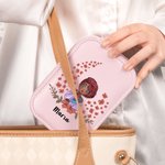 Personalisierte Cartoon Girl Flying Birth Flower PU Leder Schmuckkästchen mit Namen und einstellbaren Drei-Farben-LED-Spiegel Geburtstag Weihnachten Geschenk für Frauen