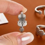 Personlig Violin Stringed Instrument Ring med graverad text Daglig födelsedag Jubileumspresent för musikälskare Vän