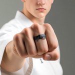 Personalizado Arte Marcial Cinturón Negro Dan Rayas Anillo con texto grabado Equipo Belt Raking Regalo para Karate BJJ Taekwondo Aikido Lover