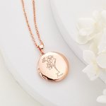 Gepersonaliseerde Geboortebloem Ketting met  Fotomedaillon en Gegraveerde Naam Verjaardag- en Jubileumcadeau voor Dames
