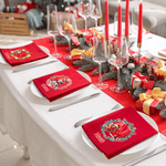 Tovagliolo rosso in cotone personalizzato, con ghirlanda, simpatico personaggio natalizio, iniziale e nome - Regalo di Natale per familiari e amici