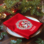 Tovagliolo rosso in cotone personalizzato, con ghirlanda, simpatico personaggio natalizio, iniziale e nome - Regalo di Natale per familiari e amici