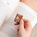 Marcapáginas magnético personalizado de cuero PU con diseño floral y personaje animado leyendo regalo de cumpleaños para amantes de la lectura