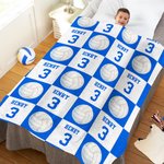 Personalisierte Kuscheldecke im Schachbrett-Design mit Ballmotiv Namen und Nummer Haus Deko Weihnachtsgeschenk für Sportliebhaber