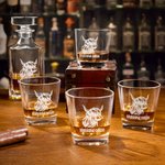 Decantador de whisky Highland Cow personalizado con texto y caja de madera Accesorio de bar Regalo de cumpleaños para hombres amantes del whisky